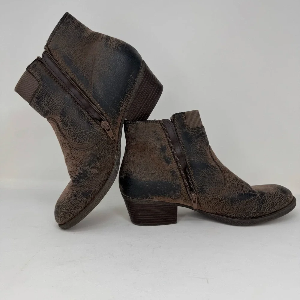 Womens Shawna Brown Faux Leather Distressed Ankle‎ Boots Side Zip Block Heel 10M